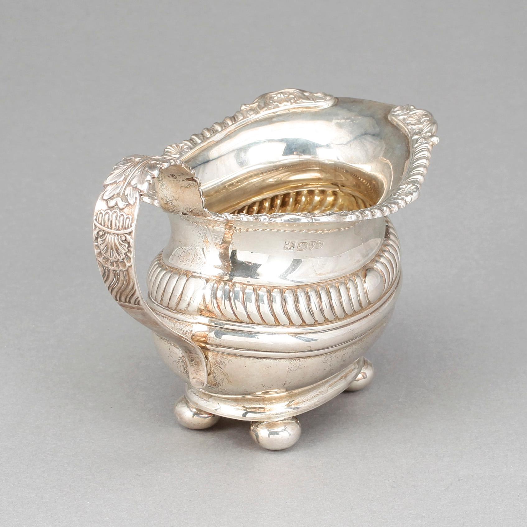 MJÖLKKANNA, silver, Chester, 1916, England. Vikt ca 262 gram.