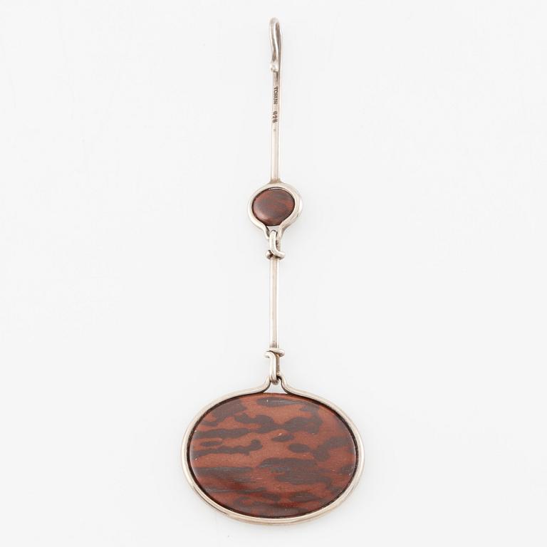 Vivianna Torun Bülow-Hübe, hänge, sterlingsilver och jaspis, Jakarta.