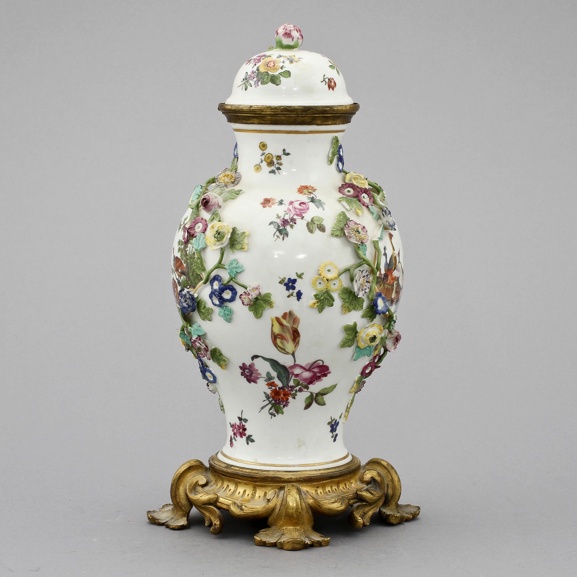 LOCKURNA, porslin, Meissen, 1900-tal.