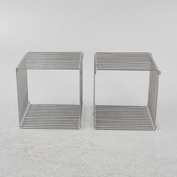 Verner Panton, hyllor/sängbord, ett par, "Wire", Montana, Danmark.