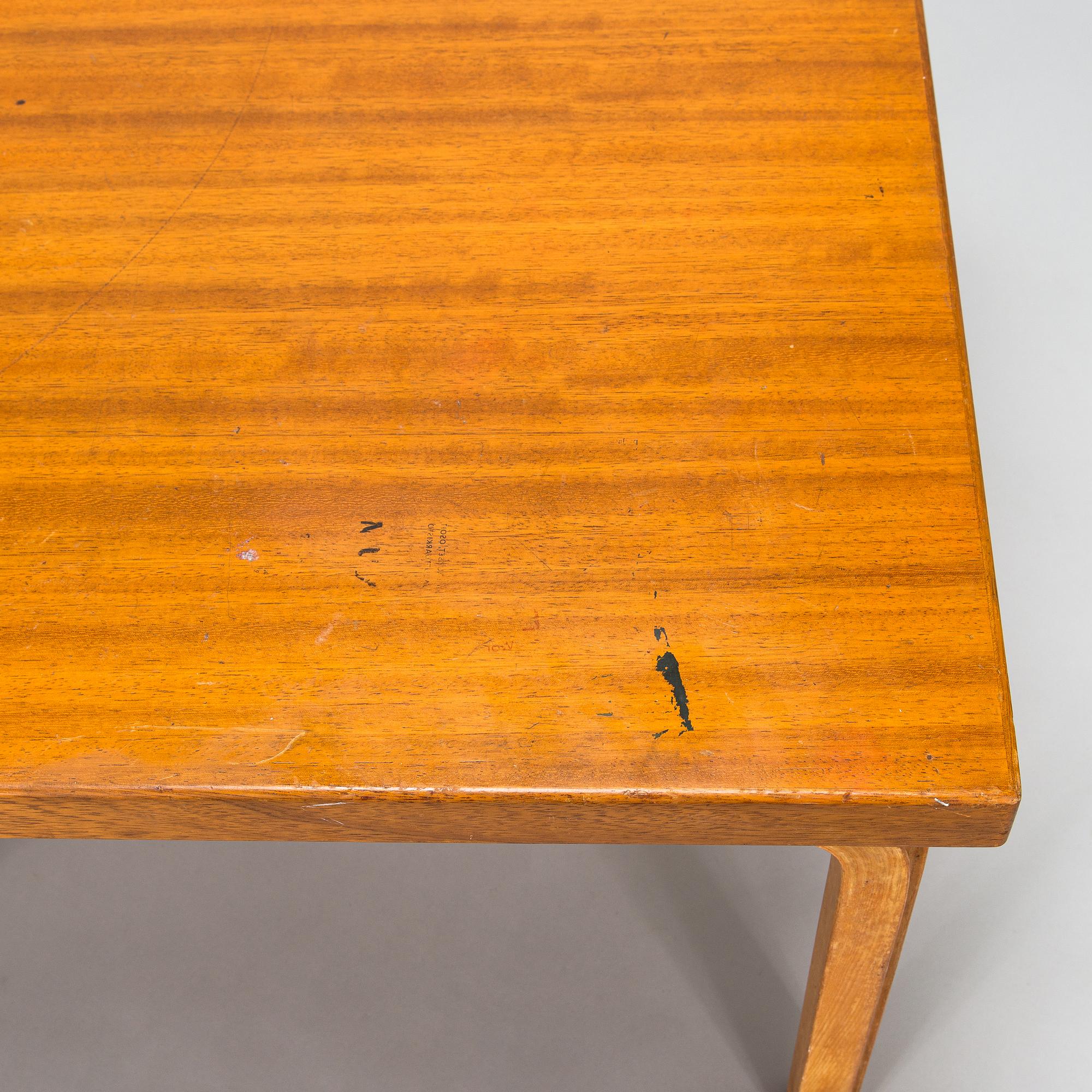 Alvar Aalto, a mid-20th-century coffee table for O.Y. Huonekalu- ja Rakennustyötehdas A.B.