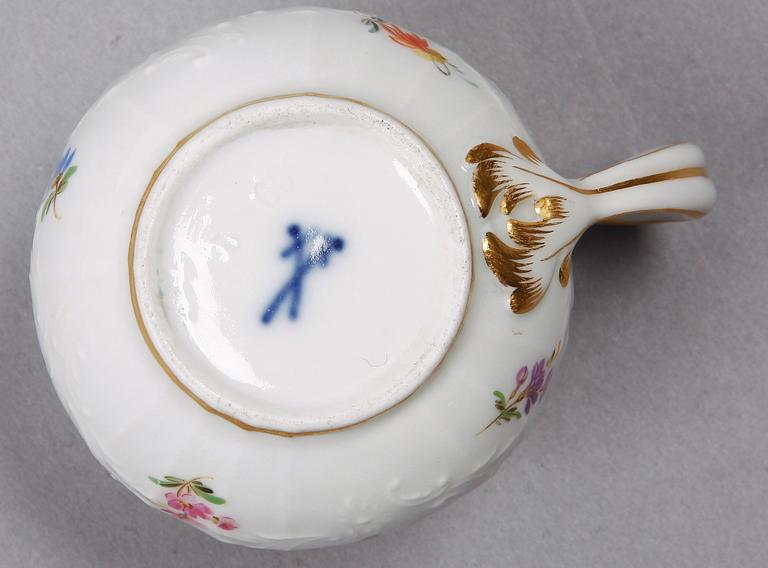 PARTI PORSLIN, 4 delar. Meissen samt Herend. 1900-tal.