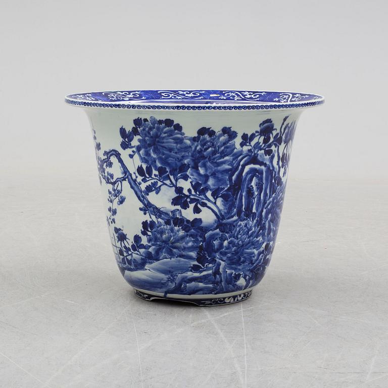 A massive Japanese blue and white porcelain flower pot, Meiji (1868-1912).