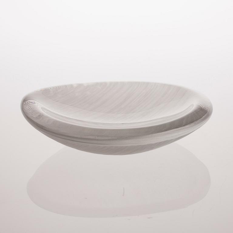 Tapio Wirkkala, A GLASS DISH.