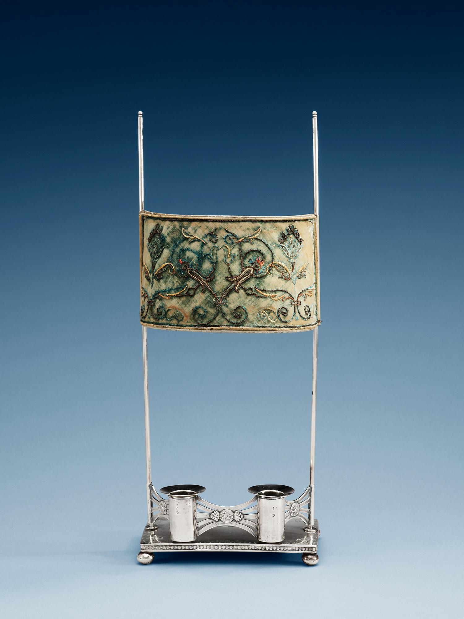 LÄSLAMPA, för två ljus, av Nils Jacob Adamsson, Norrköping 1841.
