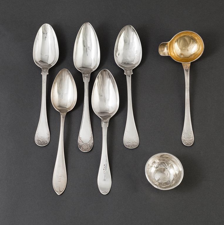 5 silverspoons, 1 silver sauce ladle and 1 silver beeker, Sweden, 19th century. Weight ca 326 grams.