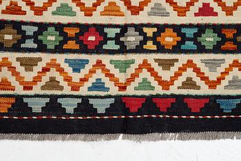 Rug, kilim 258 x 170 cm.
