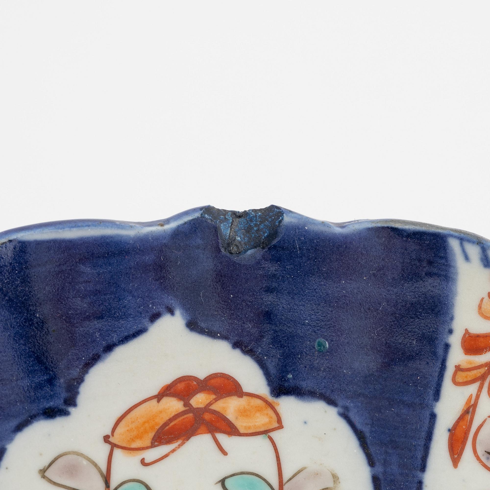 Seven pieces of Japanese Imari porcelain, around 1900 and early 20th century.