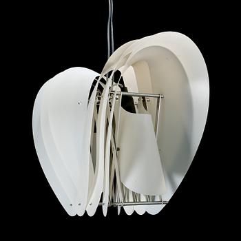 TAKLAMPA, 1900-talets andra hälft. Höjd 24 cm.