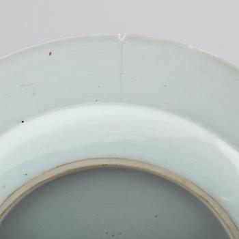 TALLRIKAR, 1 par, porslin, Kina, Qianlong 1736-1795.