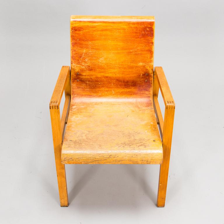 Alvar Aalto, A mid-20th century '403' armchair for O.Y. Huonekalu-ja Rakennustyötehdas A.B.