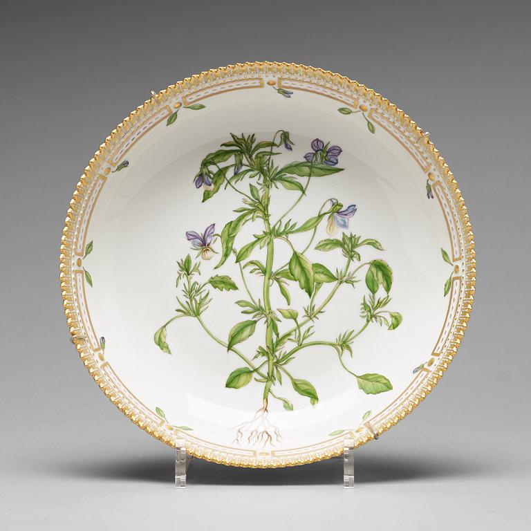 A set of five Royal Copenhagen 'Flora Danica' dishes, Denmark, 20th Century.