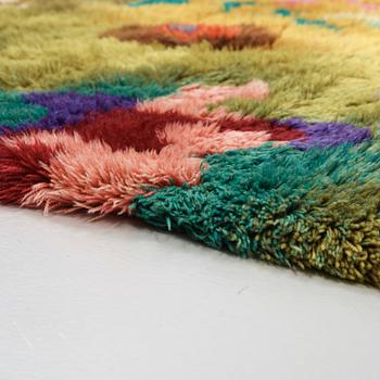 Pierre Olofsson, CARPET. "Havsbotten". Knotted pile in relief. 217 x 158 cm. Designed by Pierre Olofsson.