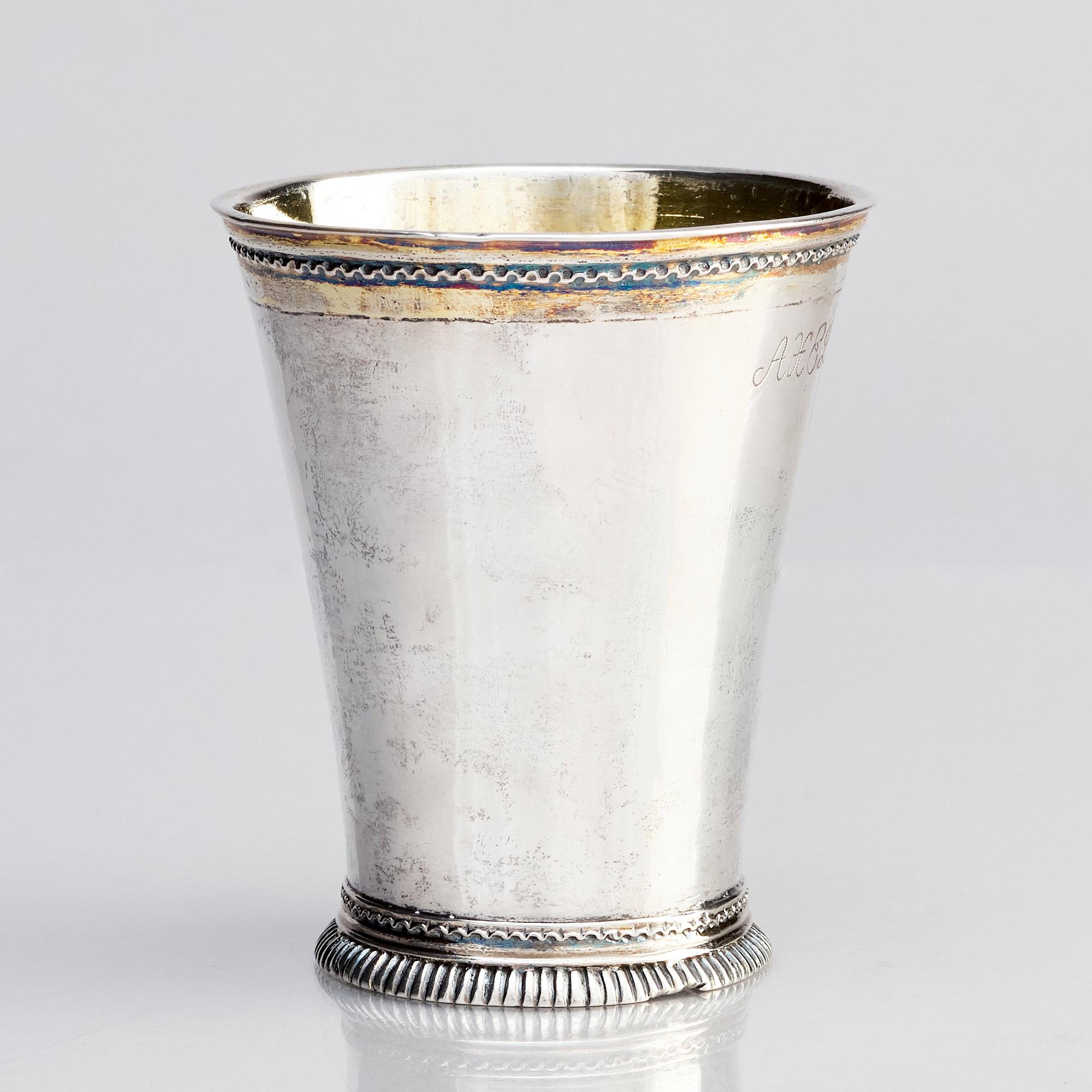 Petter Lund, bägare, delvis förgyllt silver, Nyköping 1728.