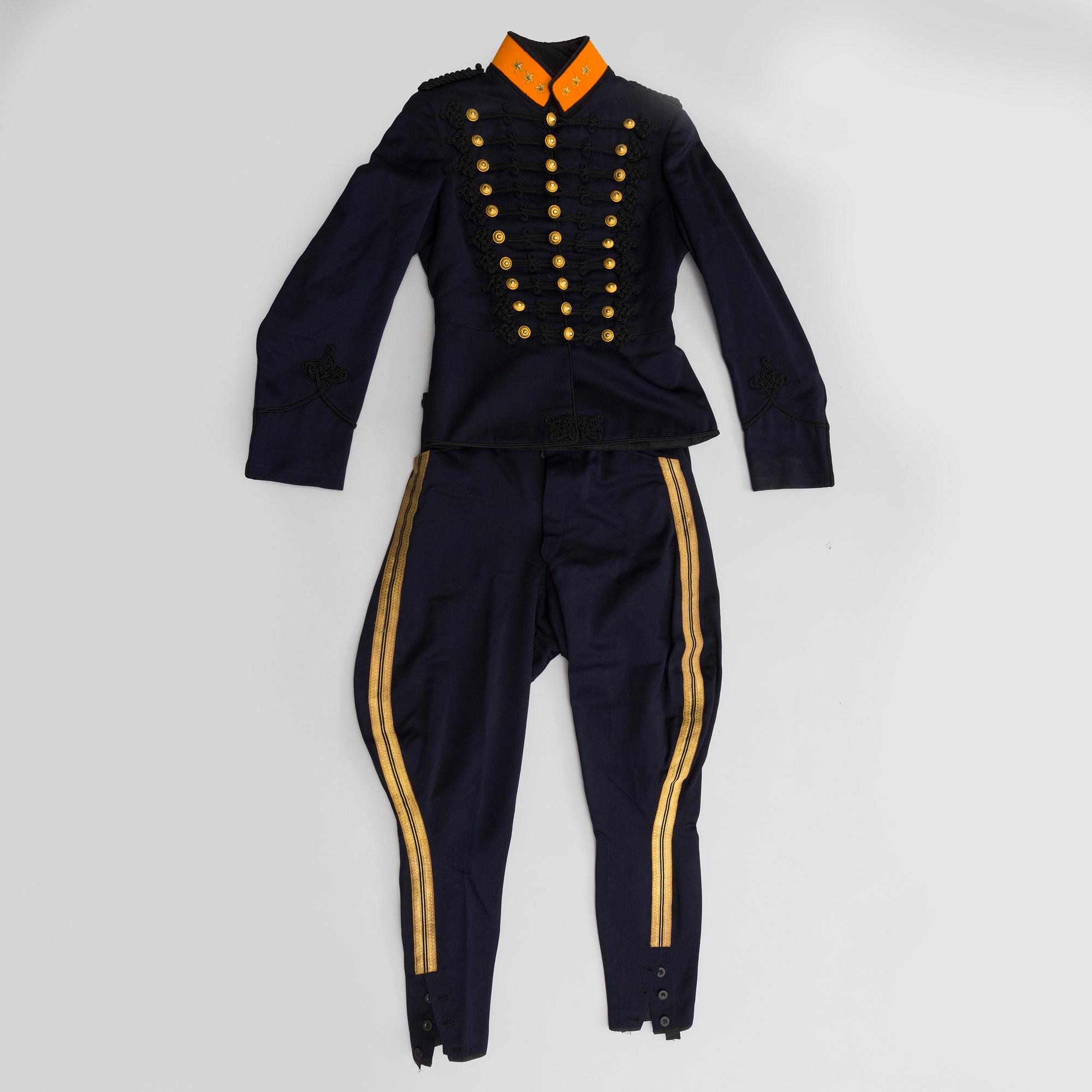 A Swedish uniform for an Artillery officer 1873 pattern.