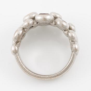 Ole Lynggaard ring "Bubbles" 18K white gold with faceted tourmalines and round brilliant-cut diamonds.