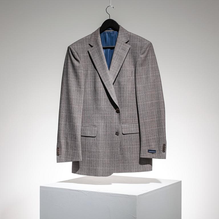 SUIT, Eduard Dressler, size 50.