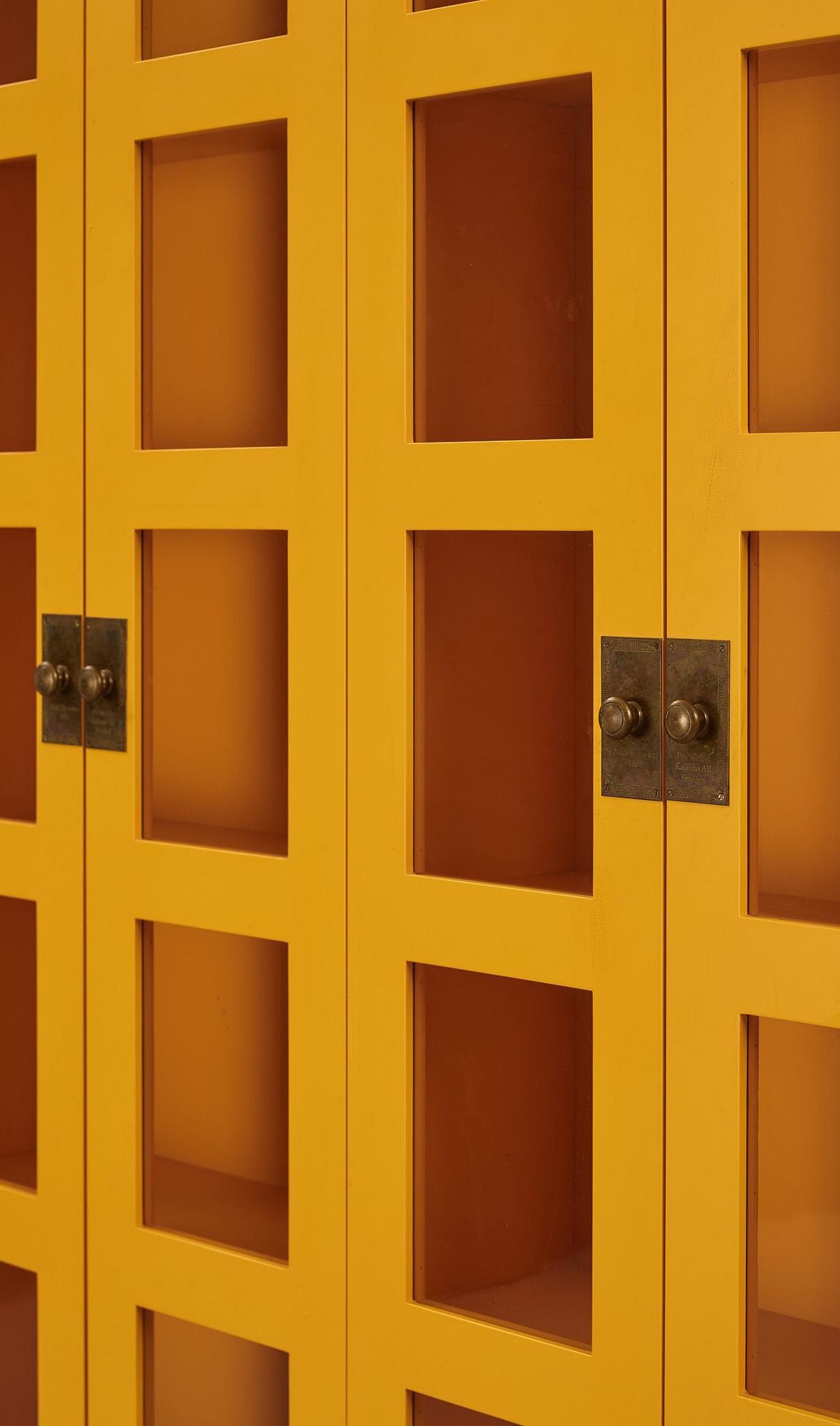 Mats Theselius, skåp, "National Geographic”, trippelvariant, Källemo, efter 1990.