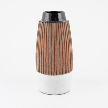 Mari Simmulson, a vase, Upsala-Ekeby.