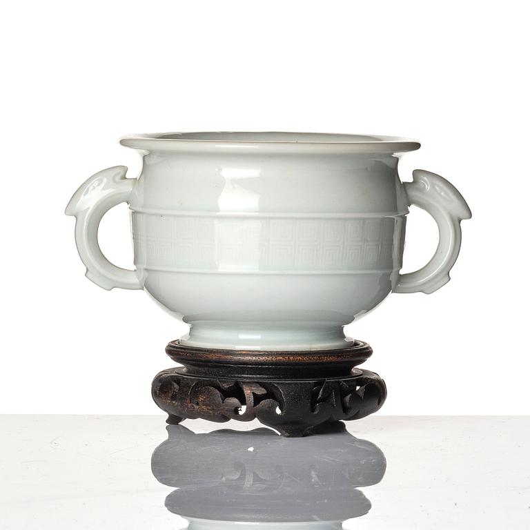 Rökelsekar, blanc de chine. Qingdynastin, Kangxi (1662-1722).