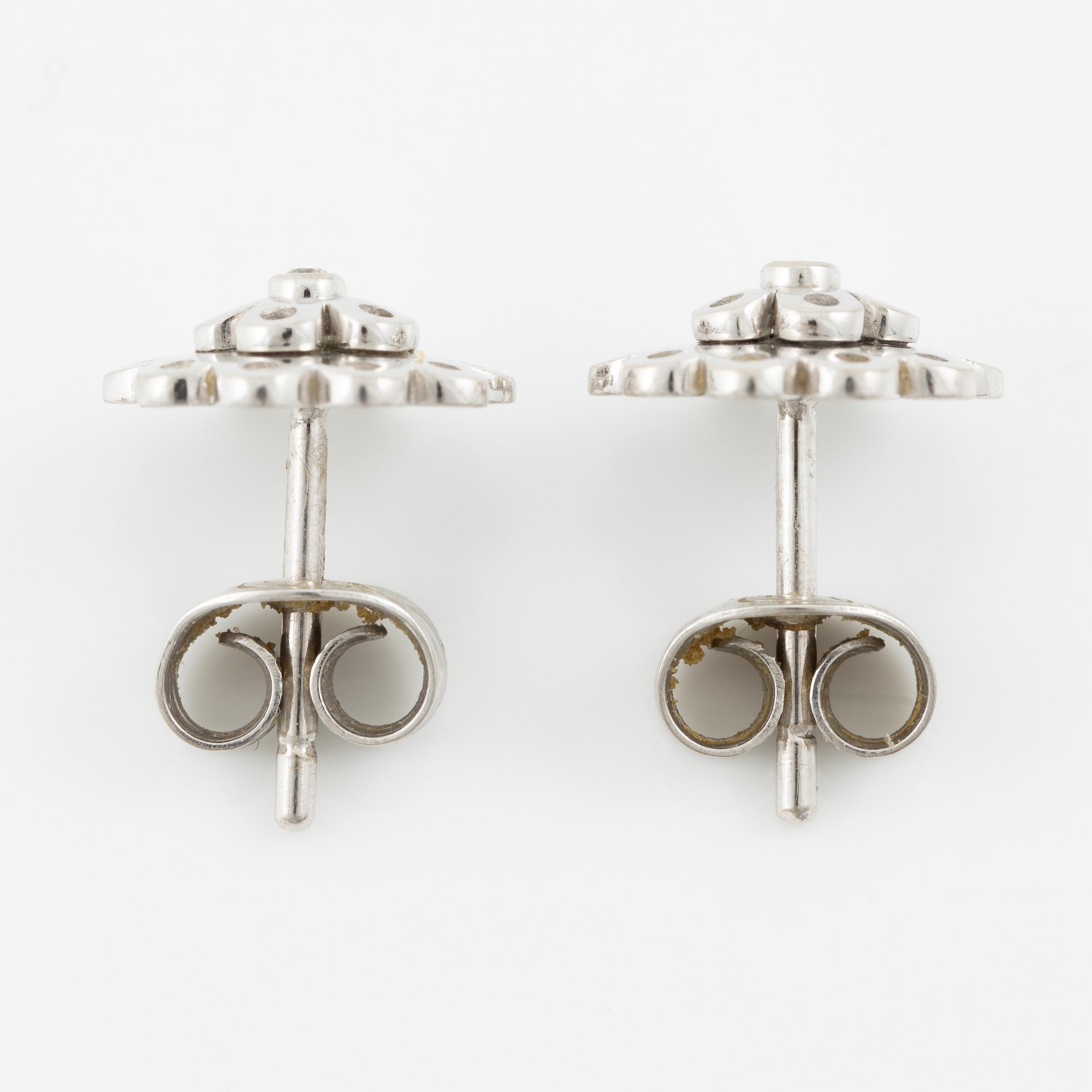 Charlotte Lynggaard, Ole Lynggaard, a pair of earrings, 18K white gold with small brilliant-cut diamonds.