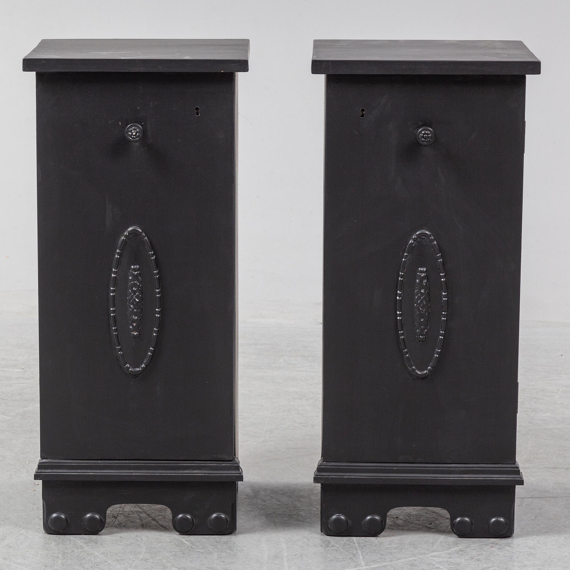 A pair of bedside tables, first haft of the 20th century.