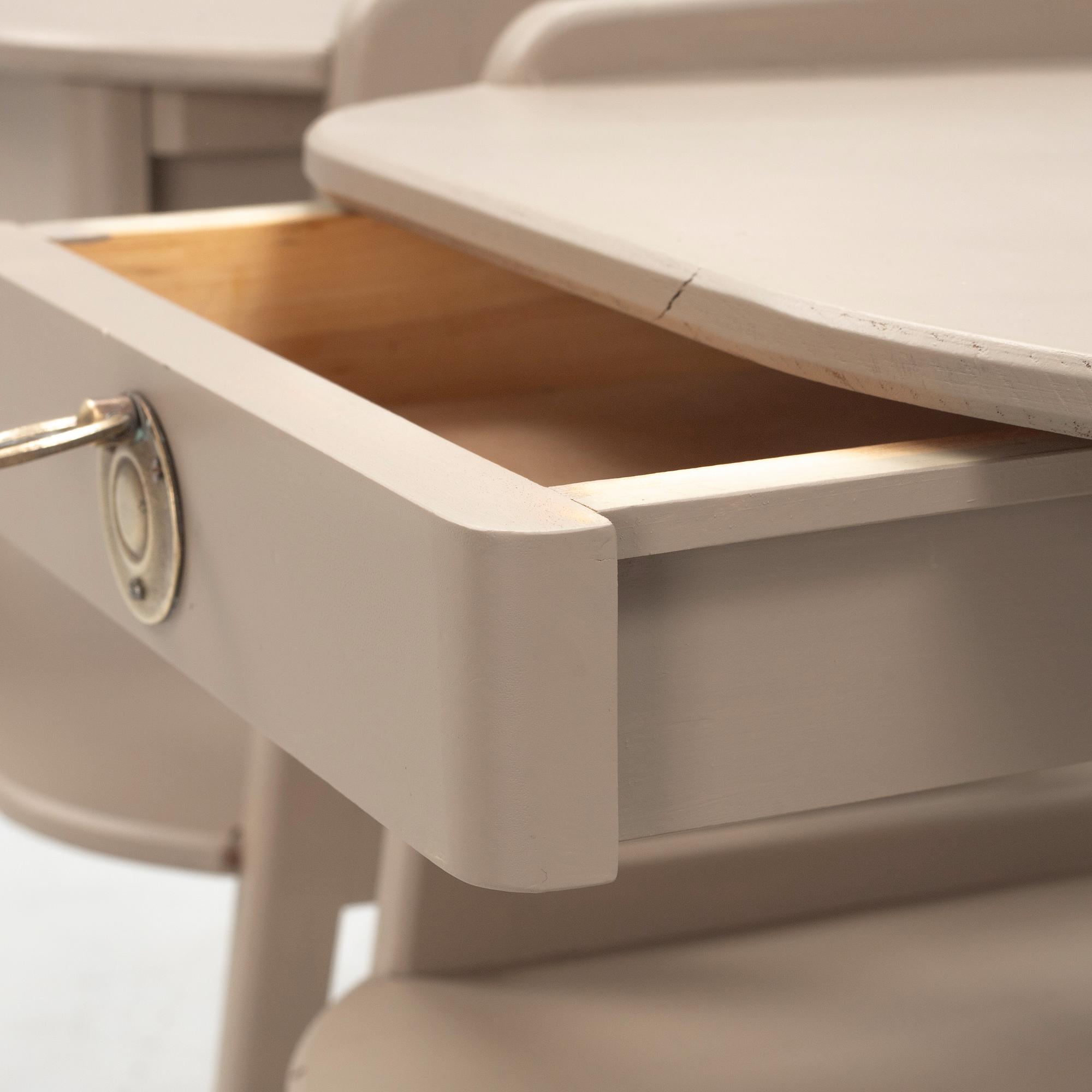 Sängbord, ett par, 1900-talets andra hälft.