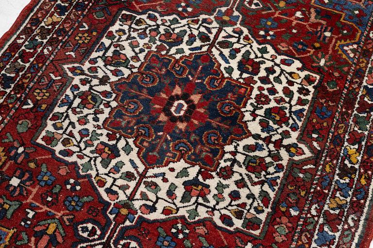 Matta Bakhtiari, ca 202 x 140 cm.