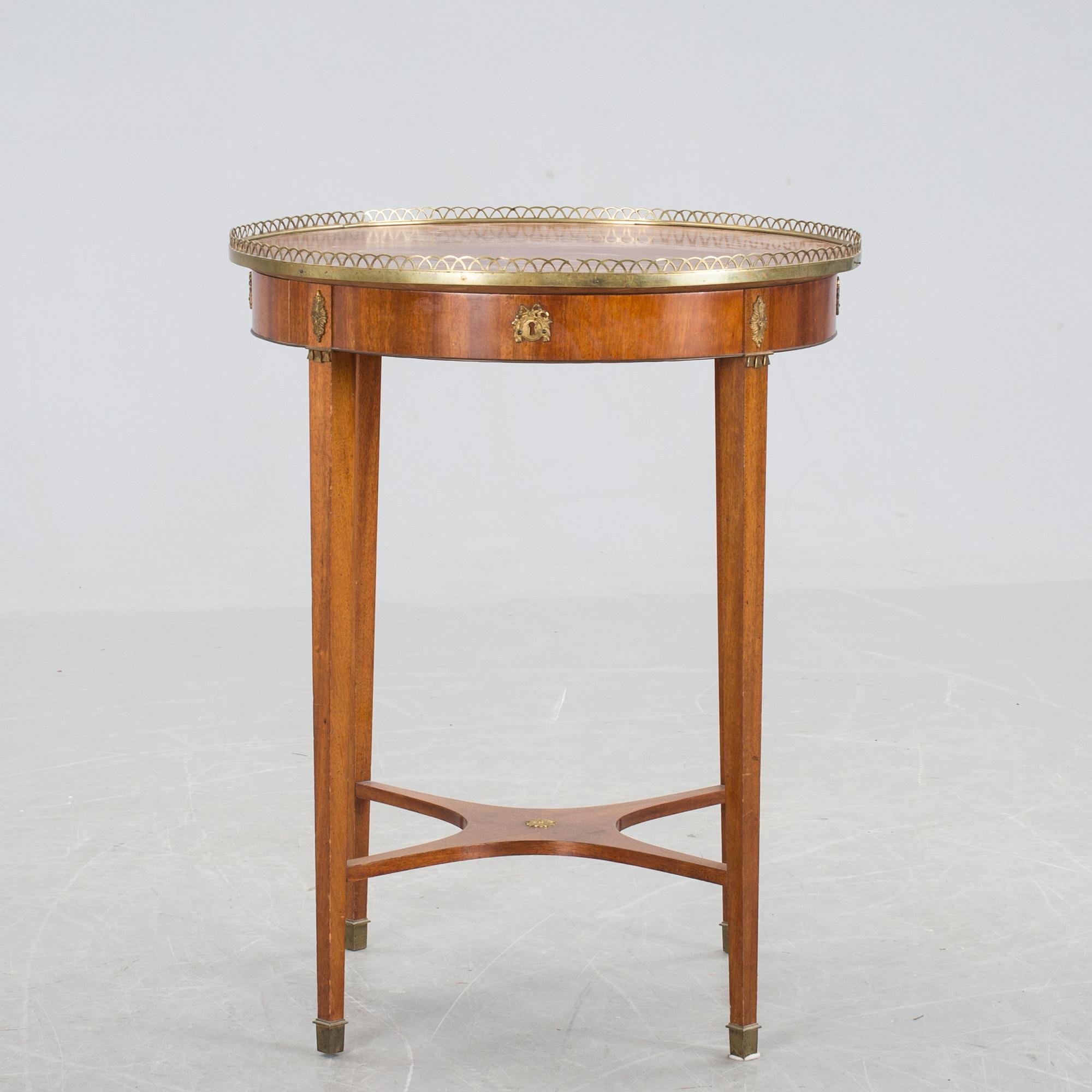 BORD, gustaviansk stil, 1900-talets första hälft.