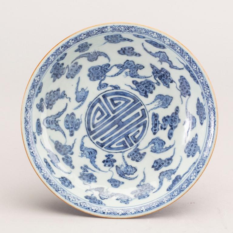 A blue and white tazza, Qing dynasty, 19th Century.