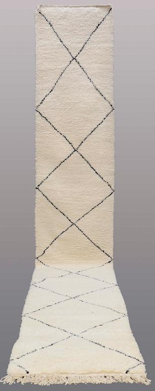 A runner, Morocco, ca 555 x 87 cm.