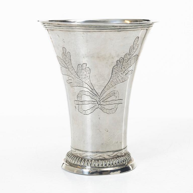 A Swedish silver beaker, mark of Arvid Vernström, Eksjö 1813.