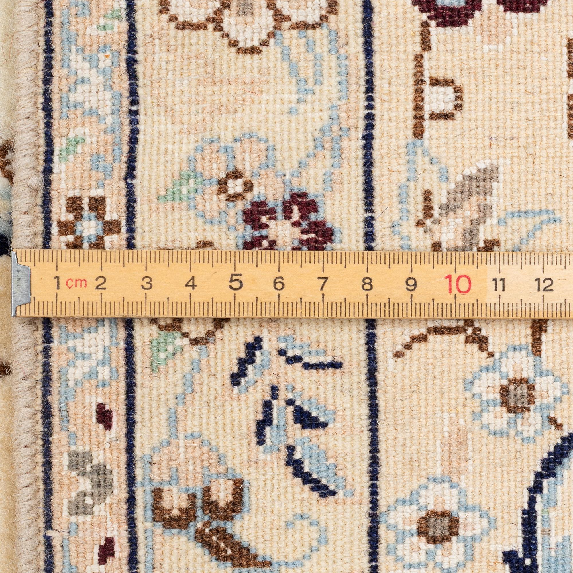 Rug, Nain, approx. 310 x 210 cm.