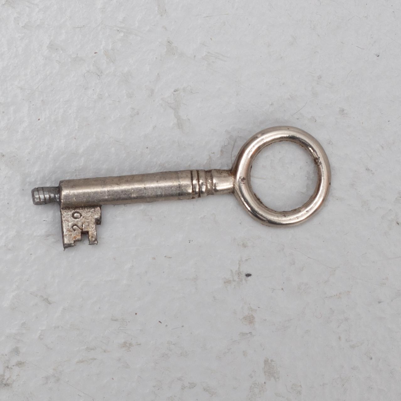 Skåp, 1800-talets slut.