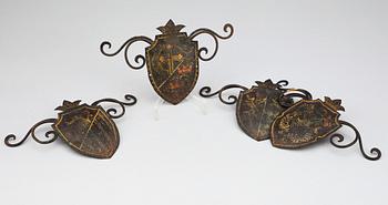 VAPENSKÖLDAR, 4 st, plåt, 1800-talets slut.