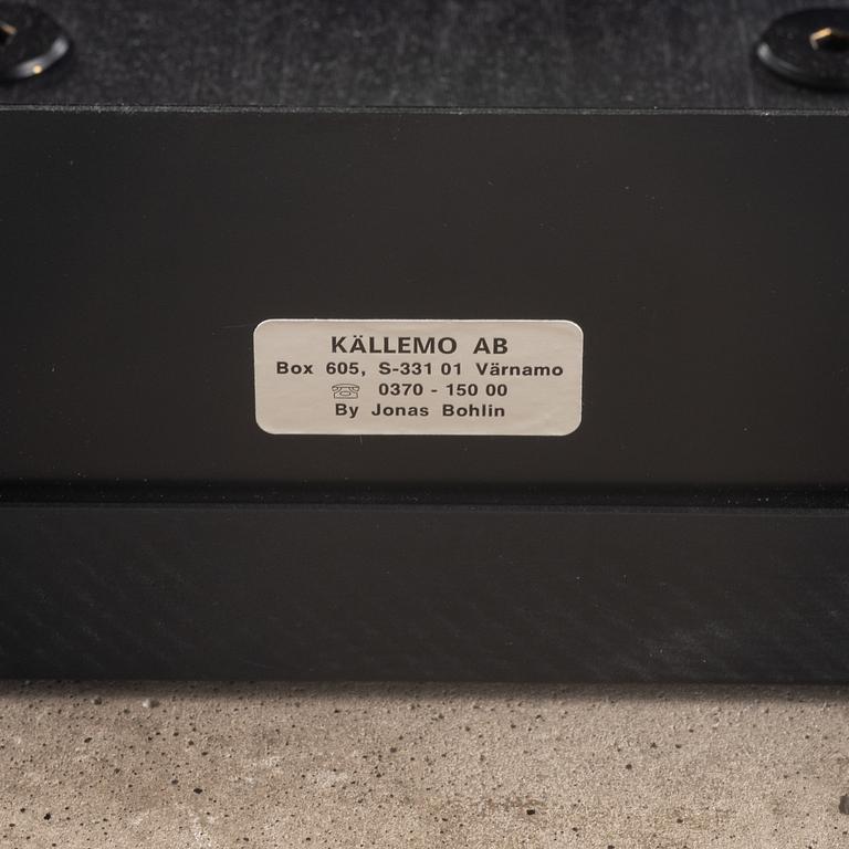 Jonas Bohlin, tidningshylla, "Zink", Källemo, formgiven 1984.