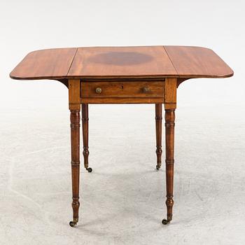 Bord med klaffar, sk Pembroke table, 1800-tal.