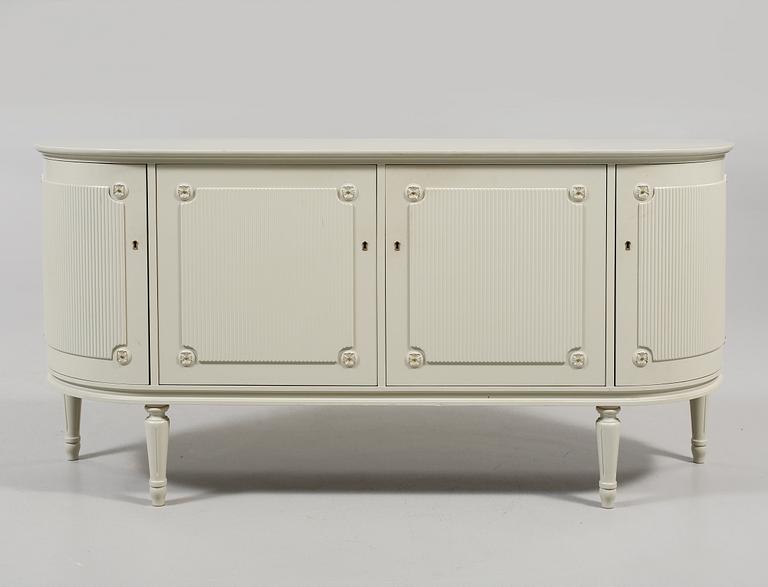 SIDEBOARD, gustaviansk stil, 1900-talets andra hälft.