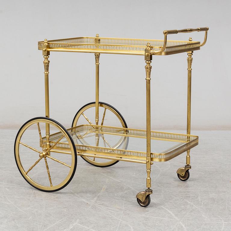 SERVERINGSVAGN, 1900-talets senare del.