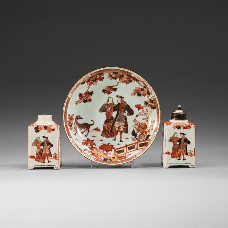 A pair 'European Subject' tea caddies and a dish, Qing dynasty, early 18th Century.