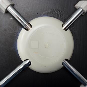 ARNE JACOBSSON, stolar, 7 st, "Sjuan", Fritz Hansen, 1900-talets slut.