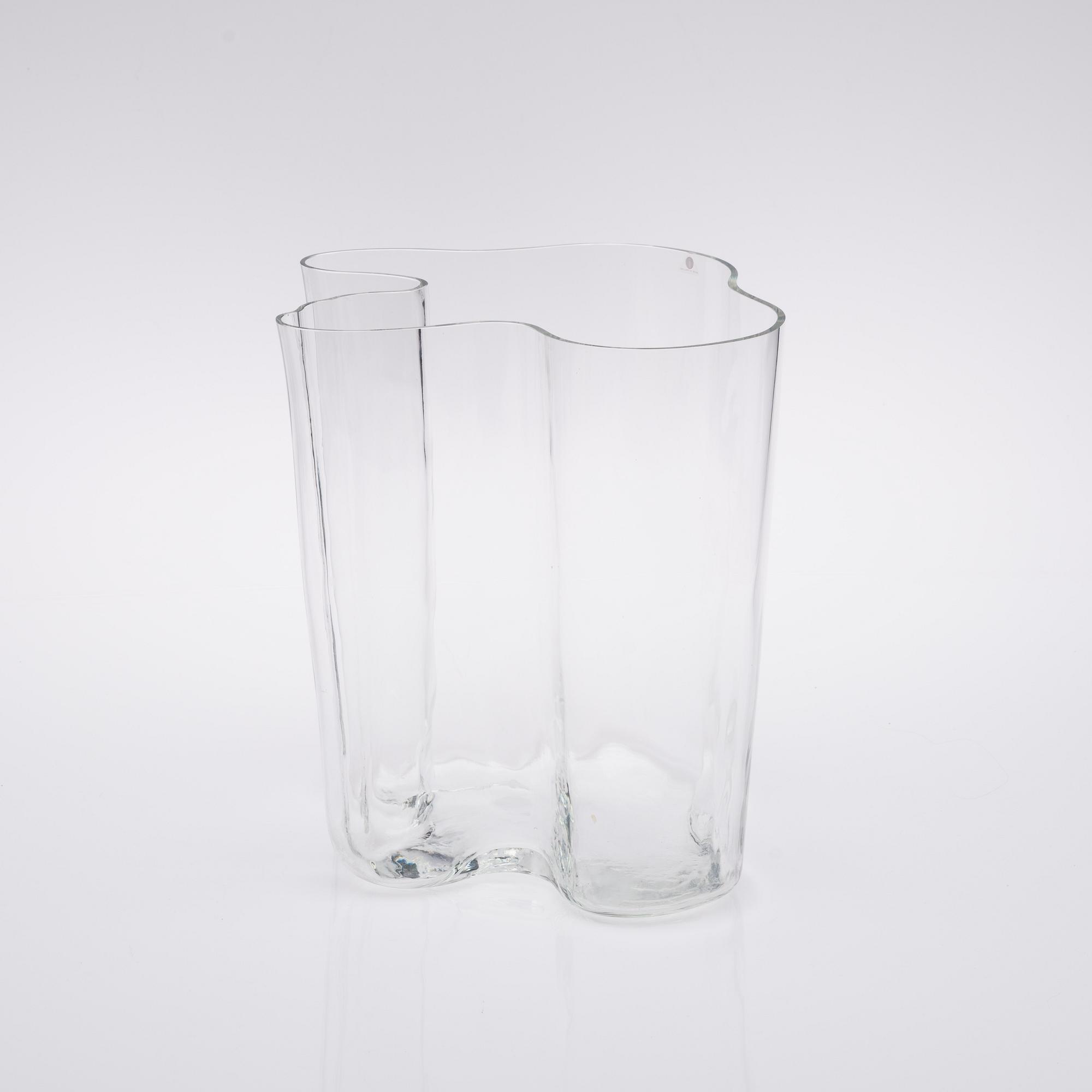 VAS, glas, märkt i botten Alvar Aalto 47/1983.