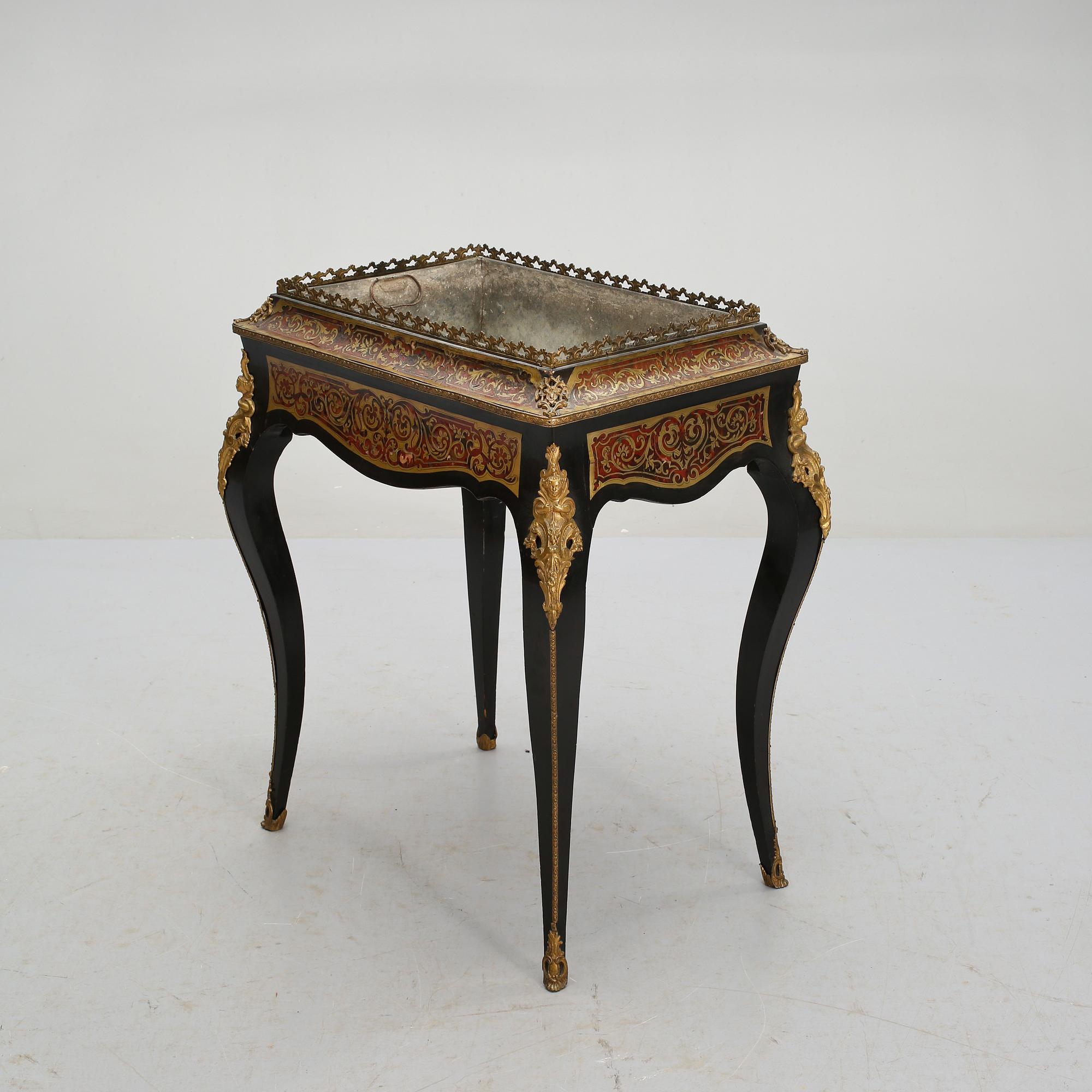 BLOMSTERBORD, Boulle-stil, omkring sekelskiftet 1800/1900.