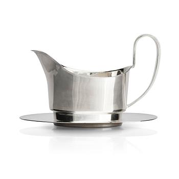 469. Claës Giertta, a silver sauce bowl with a dish, mark of Claës Giertta, Stockholm 1963.