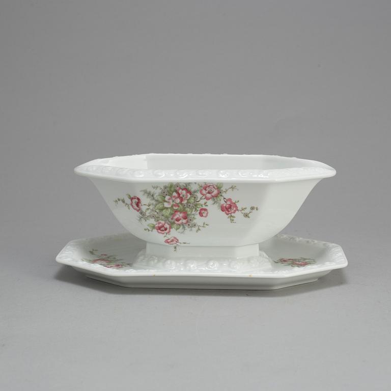 MAT- OCH KAFFESERVIS, porslin, 66 delar"Classic Rose", Rosenthal 1991.