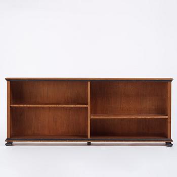 Bruno Mathsson, a pine shelf, Firma Karl Mathsson, Värnamo Sweden. Designed by Bruno Mathsson in 1929 and executed in 1932.