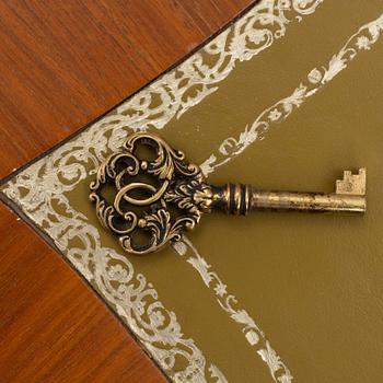 Skrivbord, Louis XVI-stil, 1900-talets mitt.