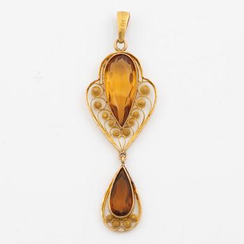Pendant. 18K gold with citrines.