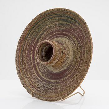 Raija Tuumi, kynttilänjalka, samotti, signeerattu RT, ARABIA 1971.