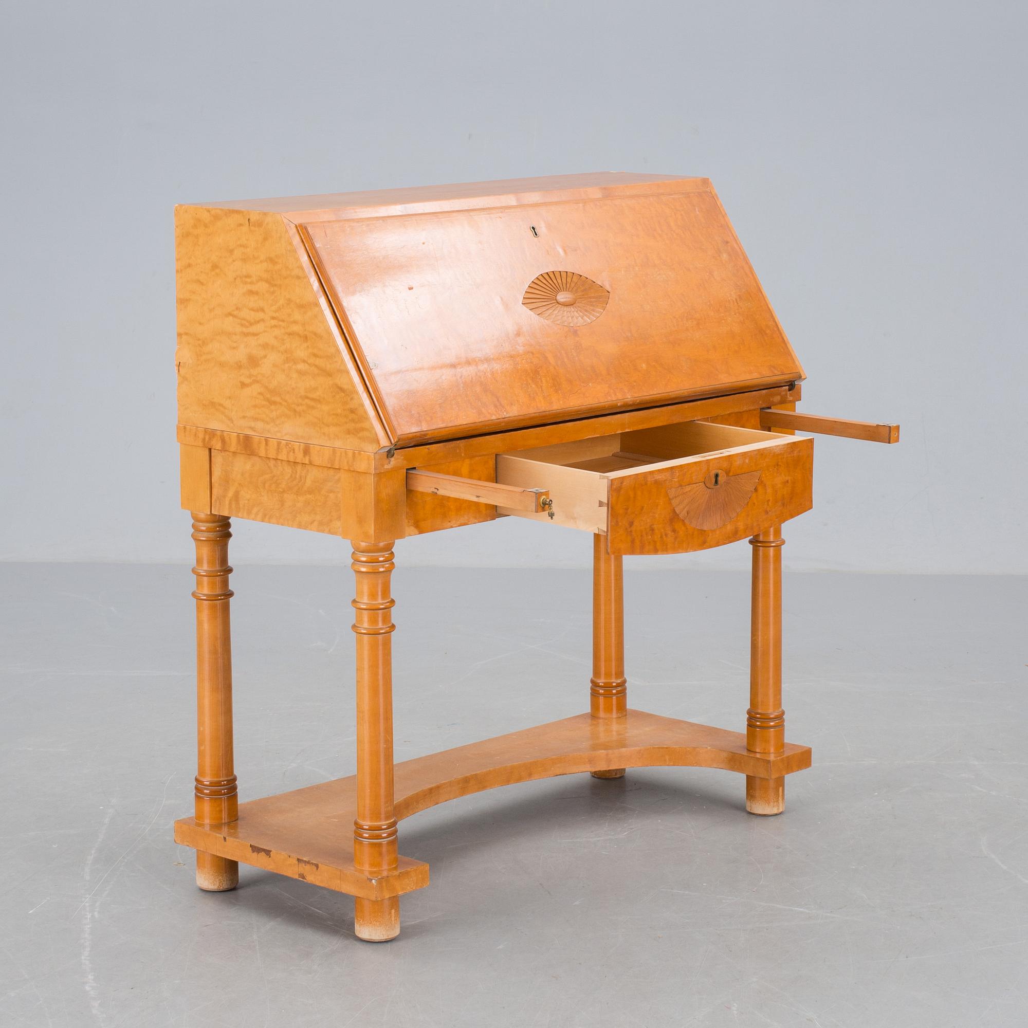 SALONGSGRUPP, 11 delar, Karl Johansstil, 1900-tal.